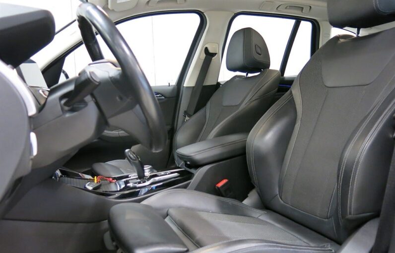 
								2021 BMW X3 xDrive 20d 190hp Aut. Navi V-Wheel full									