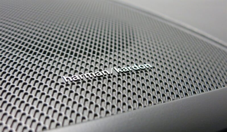 
								2022 Volvo XC60 T6 AWD PHEV B 340hp Leather Panorama full									