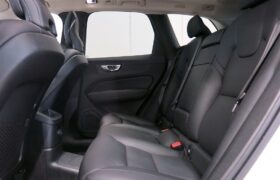 2022 Volvo XC60 T6 AWD PHEV B 340hp Leather Panorama