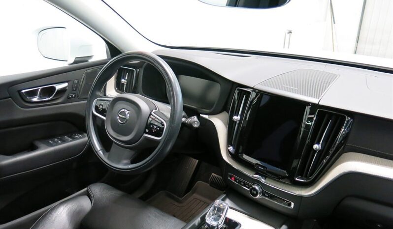 
								2022 Volvo XC60 T6 AWD PHEV B 340hp Leather Panorama full									