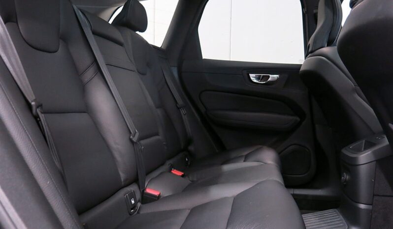 
								2022 Volvo XC60 T6 AWD PHEV B 340hp Leather Panorama full									