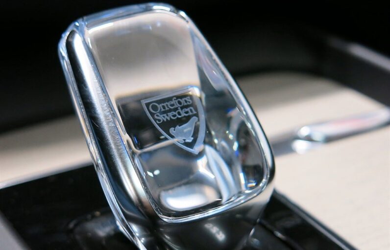 
								2022 Volvo XC60 T6 AWD PHEV B 340hp Leather Panorama full									